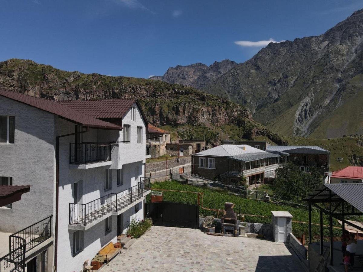 קזבגי Kazbek View Hostel מראה חיצוני תמונה