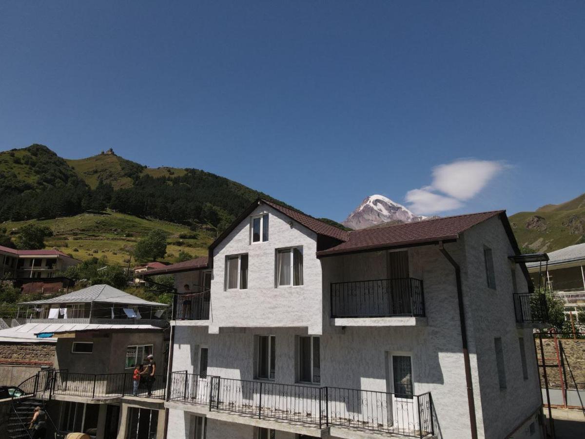קזבגי Kazbek View Hostel מראה חיצוני תמונה