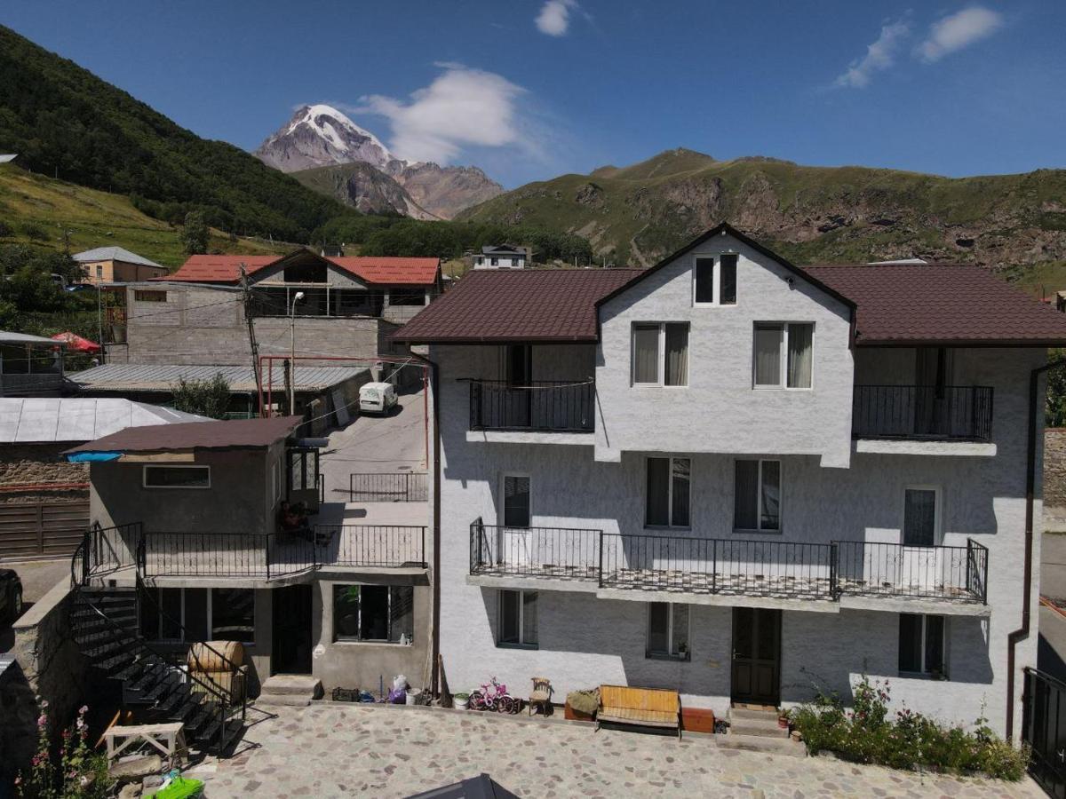 קזבגי Kazbek View Hostel מראה חיצוני תמונה