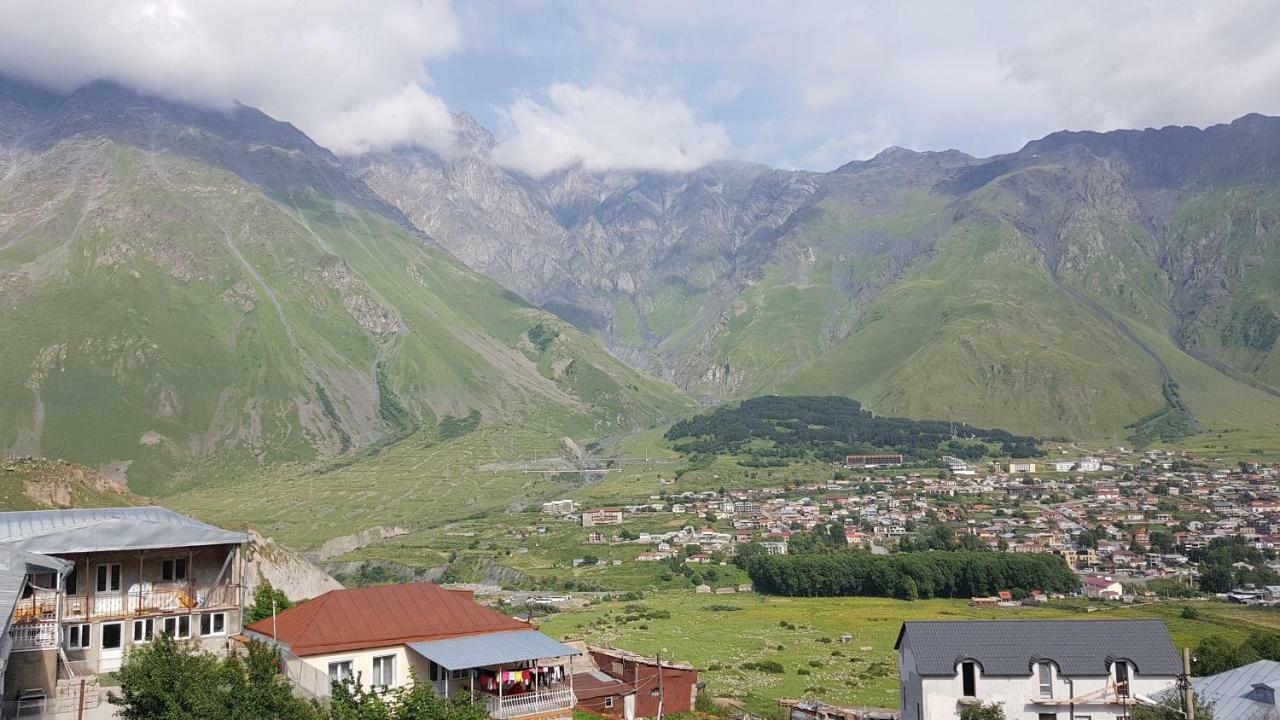 קזבגי Kazbek View Hostel מראה חיצוני תמונה