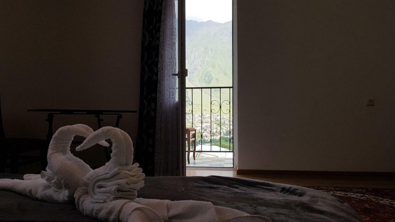 קזבגי Kazbek View Hostel מראה חיצוני תמונה
