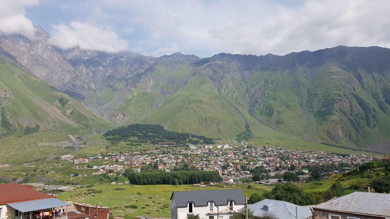 קזבגי Kazbek View Hostel מראה חיצוני תמונה